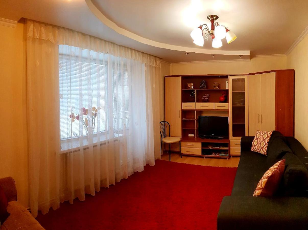 Topilche Apartment テルノーピリ エクステリア 写真